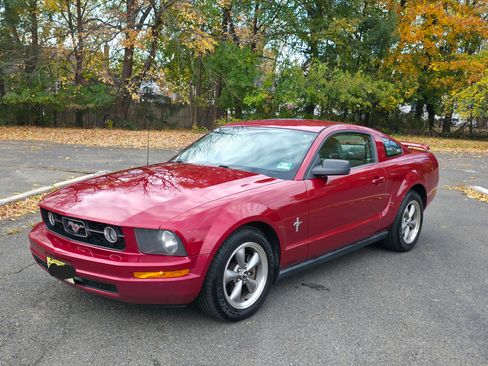 Used 2006 Ford Mustang Premium image 1