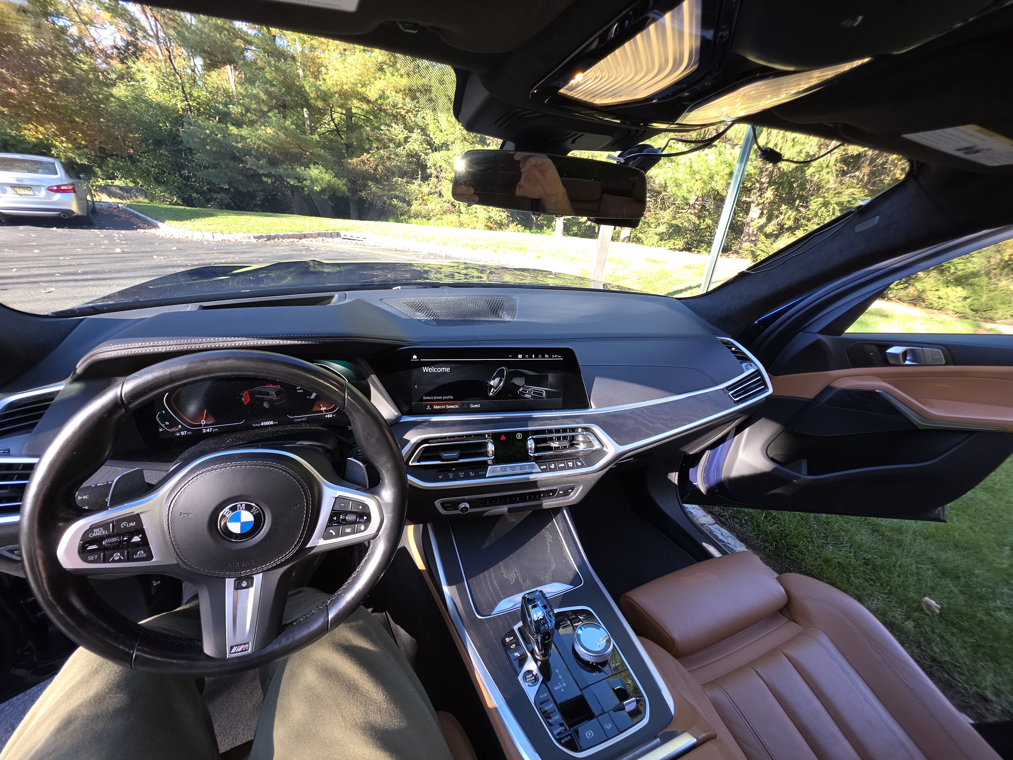 Used 2022 BMW X7 xDrive40i w/ M Sport Package AWD/4WD image 27