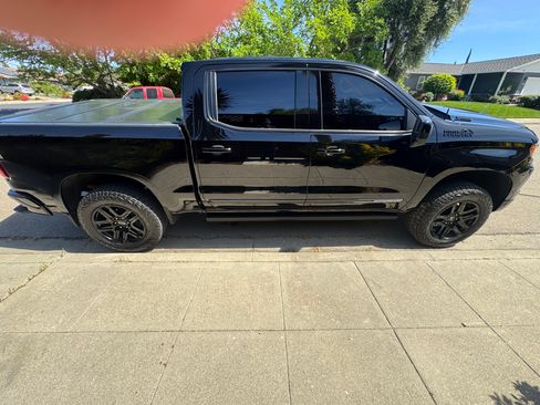 Used 2024 Chevrolet Silverado 1500 High Country w/ Midnight Edition image 32