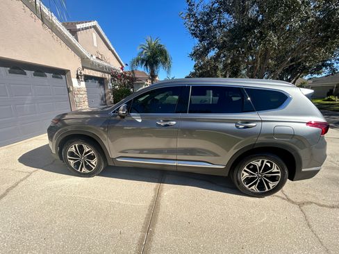Used 2019 Hyundai Santa Fe Limited image 2