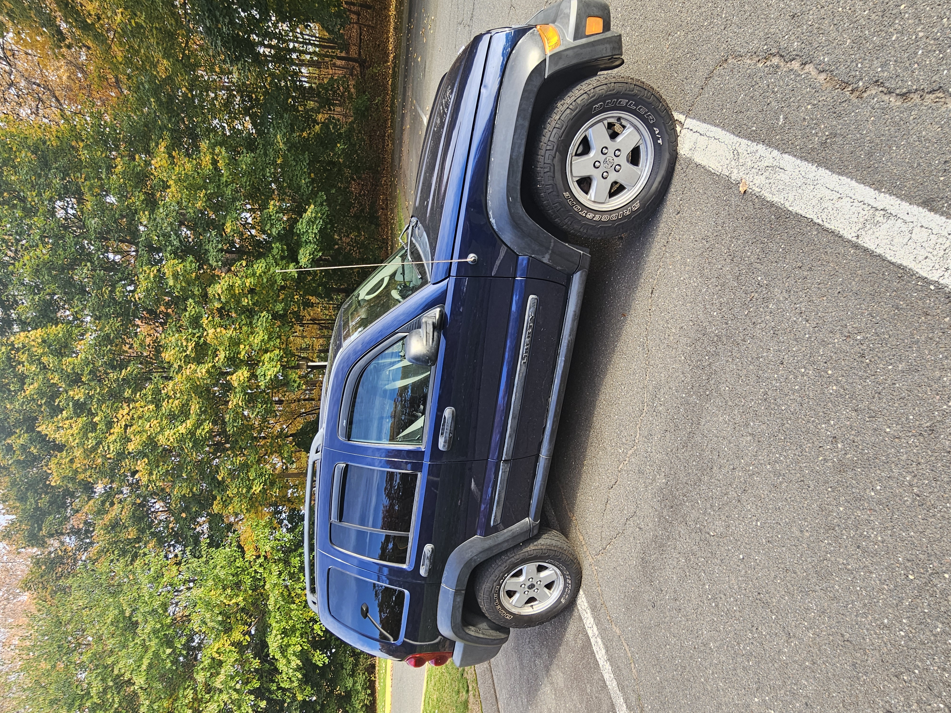Used 2007 Jeep Liberty Sport AWD/4WD image 4