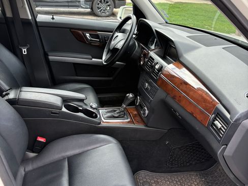 Used 2011 Mercedes-Benz GLK 350 4MATIC image 13