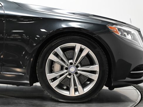 Used 2017 Mercedes-Benz S 550 4MATIC Sedan image 11