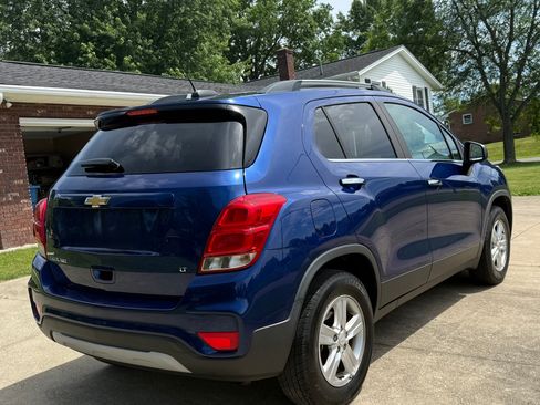 Used 2017 Chevrolet Trax LT w/ LT Convenience Package AWD/4WD image 5