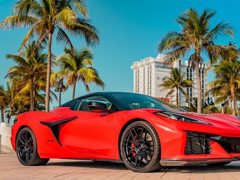 Used 2023 Chevrolet Corvette Z06 w/ Battery Protection Package RWD image 17