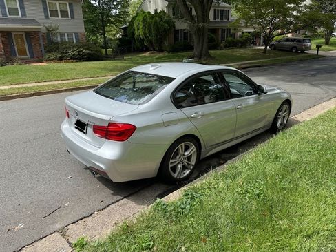 Used 2018 BMW 340i xDrive Sedan AWD/4WD image 5