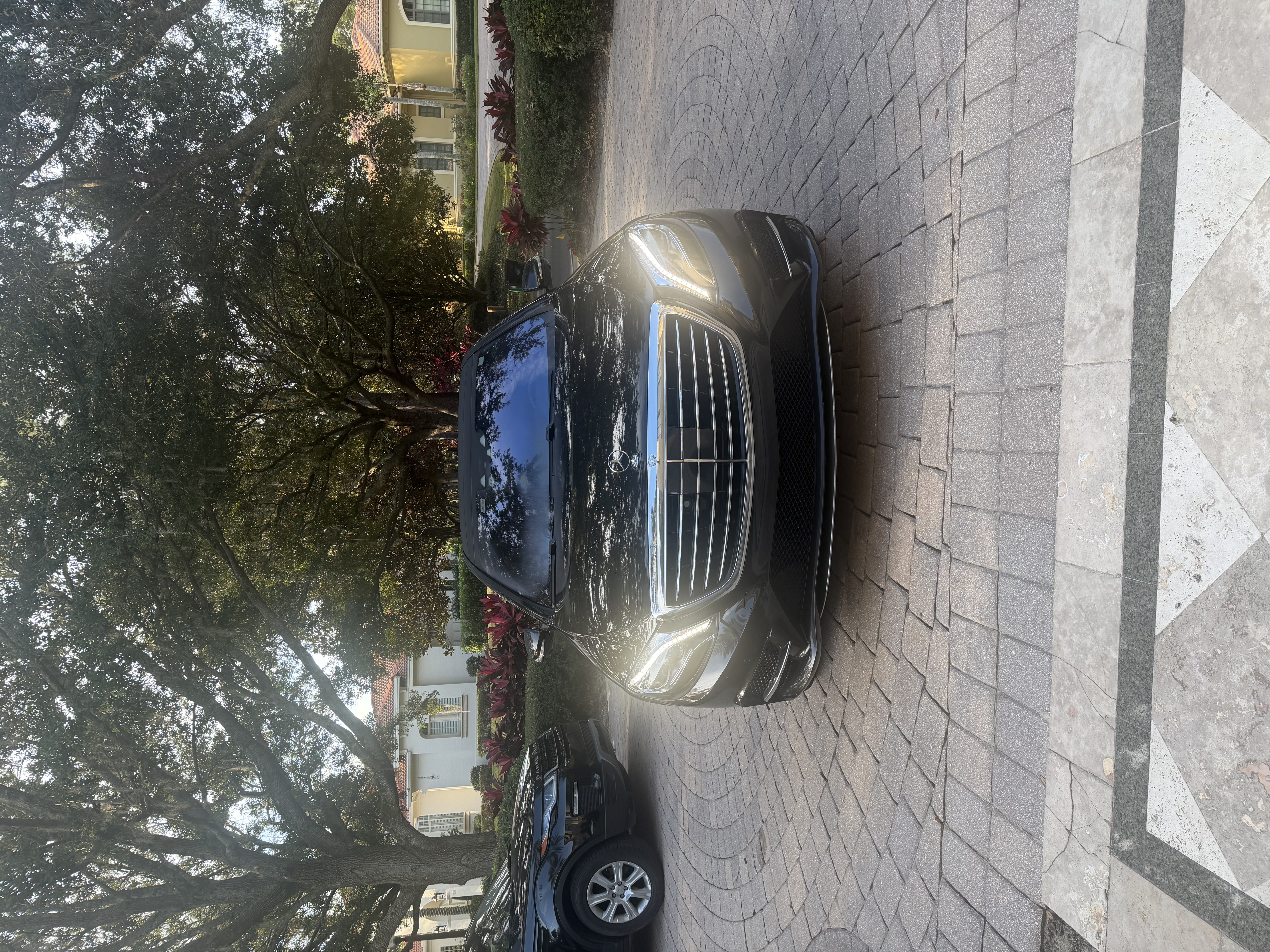 Used 2016 Mercedes-Benz S 550 4MATIC Sedan image 1