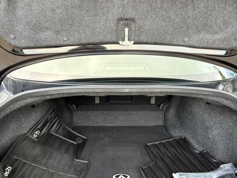 Used 2019 INFINITI Q50 Luxe w/ Essential Package (3.0T Luxe) AWD/4WD image 8