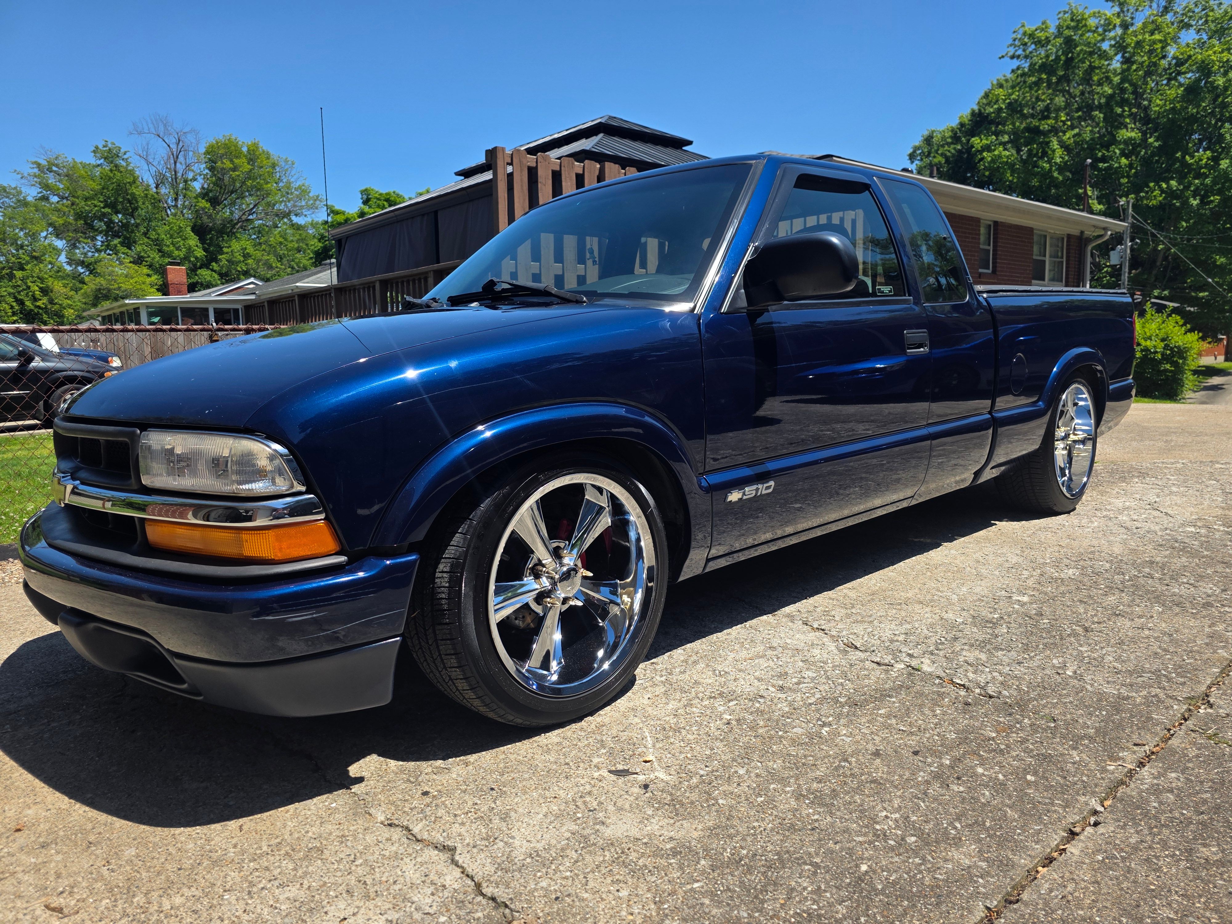 Used 2000 Chevrolet S10 Pickup LS w/ Preferred Equipment Group RWD image 1
