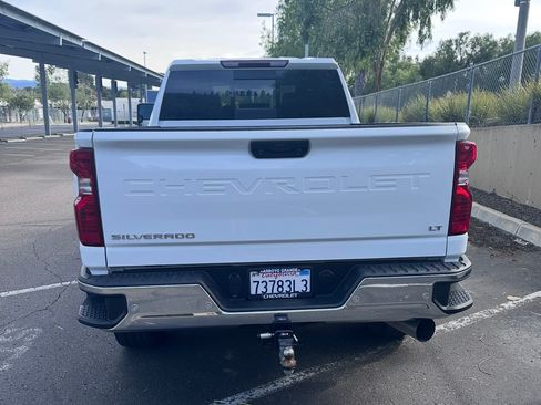 Used 2022 Chevrolet Silverado 2500 LT w/ Convenience Package image 6