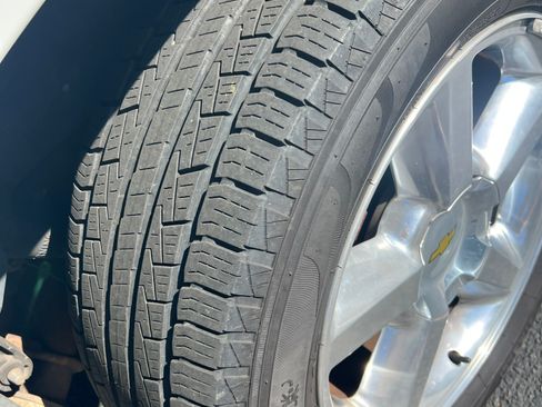 Used 2009 Chevrolet Suburban LT image 26