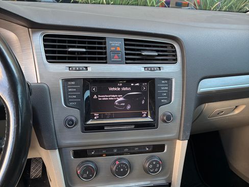 Used 2015 Volkswagen Golf TDI SE w/ Lighting Package image 11