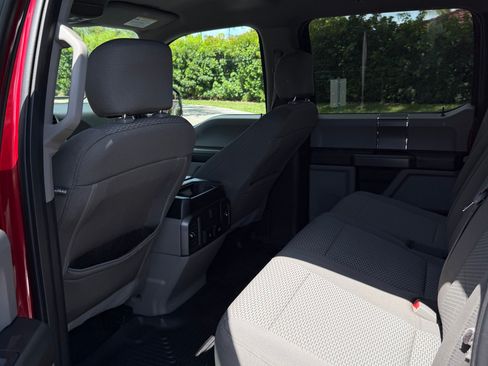 Used 2018 Ford F150 XLT w/ Equipment Group 302A Luxury AWD/4WD image 11