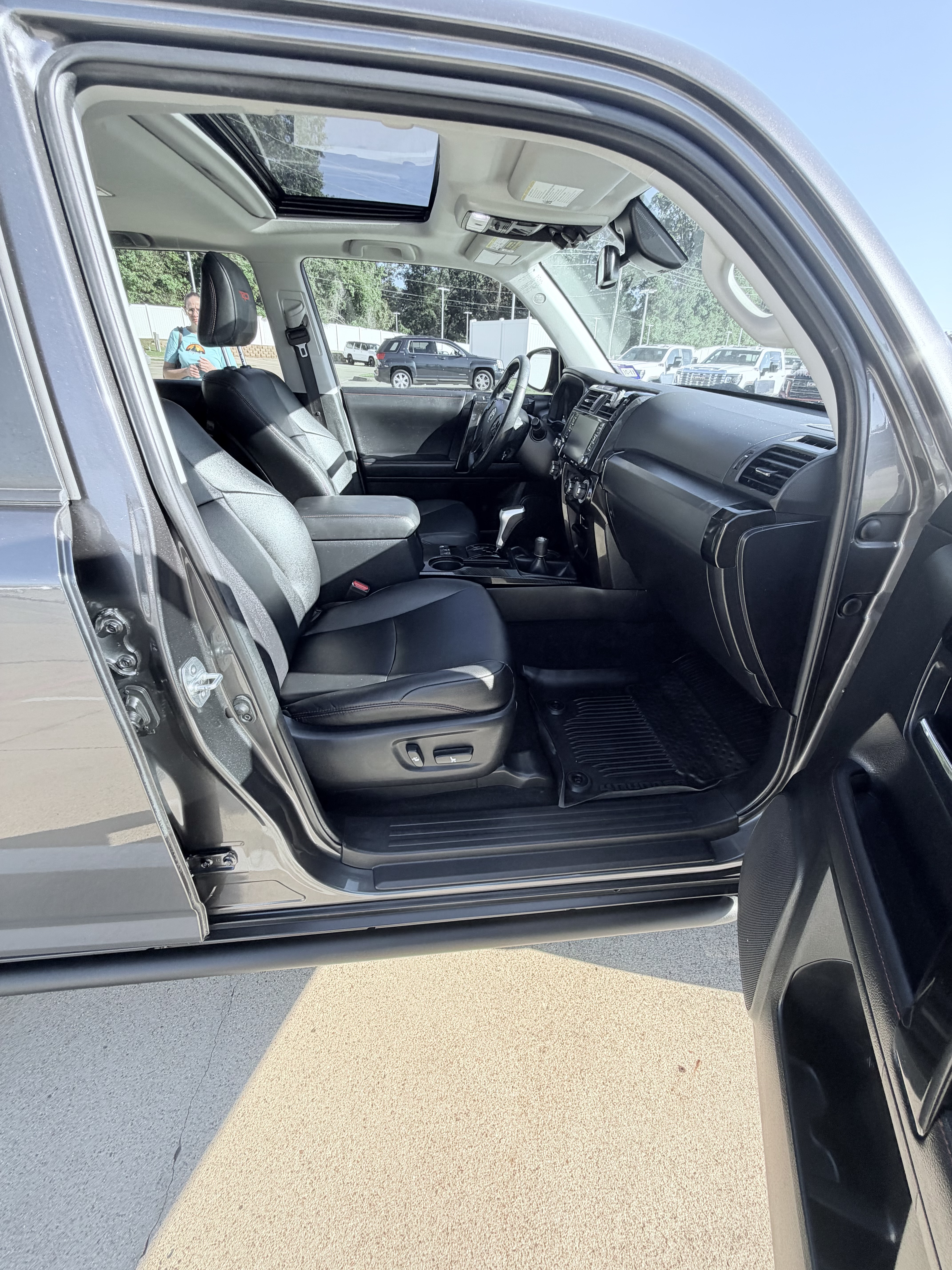 Used 2023 Toyota 4Runner TRD Off-Road Premium w/ Off Road Premium Plus Package AWD/4WD image 12