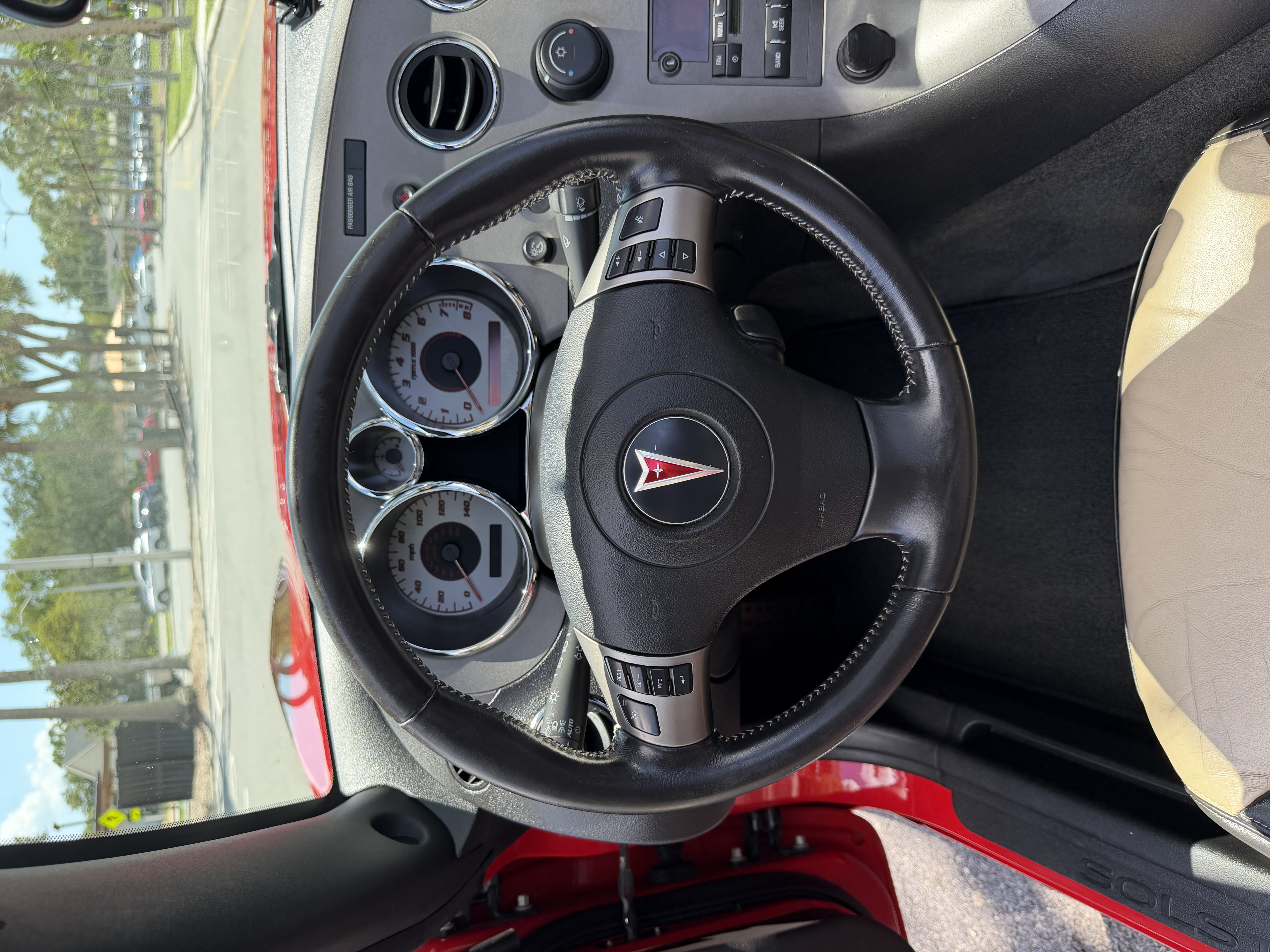 Used 2008 Pontiac Solstice Convertible w/ Premium Package RWD image 23