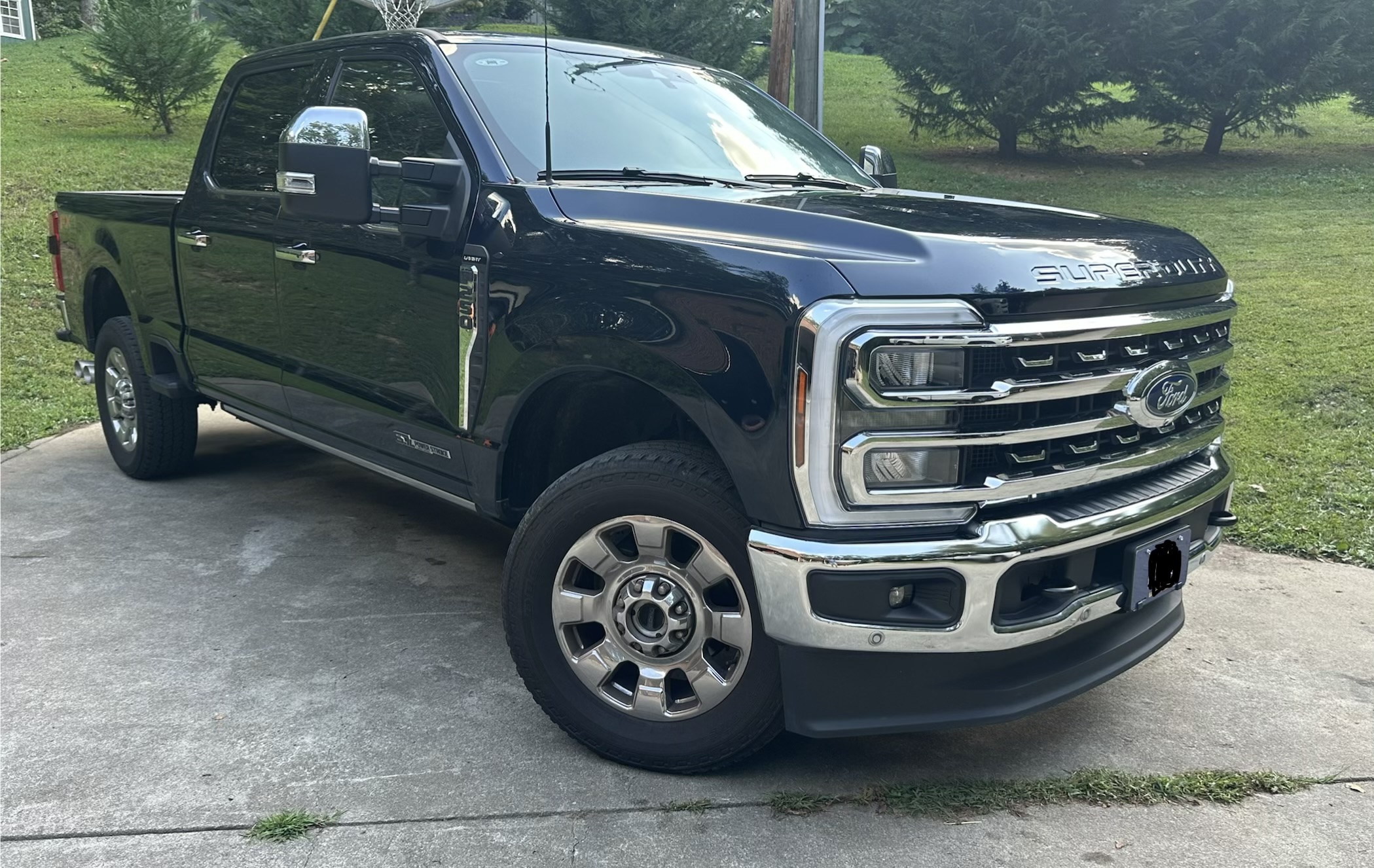 Used 2025 Ford F250 Lariat w/ Lariat Ultimate Package AWD/4WD image 8