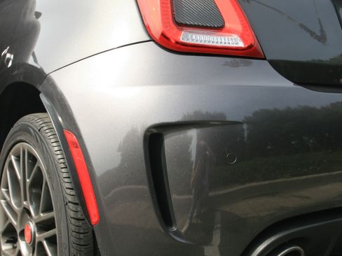 Used 2019 FIAT 500 Abarth w/ Popular Equipment Package FWD image 19
