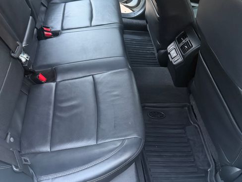 Used 2019 Subaru Outback 2.5i Limited AWD/4WD image 18