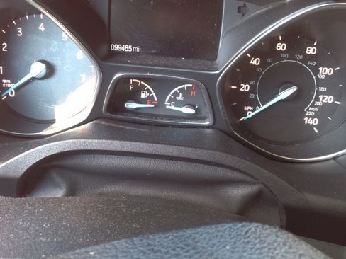 Used 2018 Ford Escape SE image 20