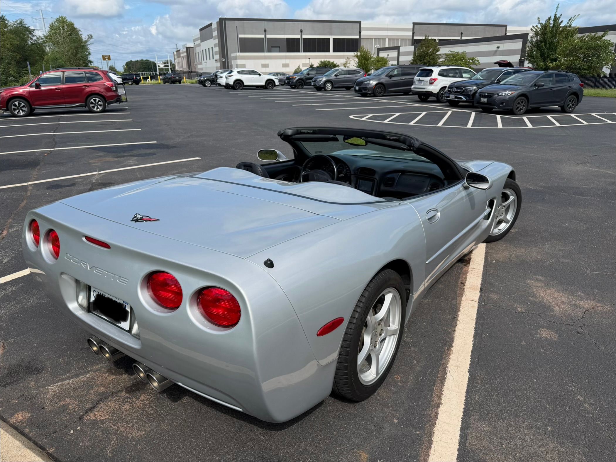 Used 2000 Chevrolet Corvette Convertible w/ Performance Handling Pkg RWD image 8