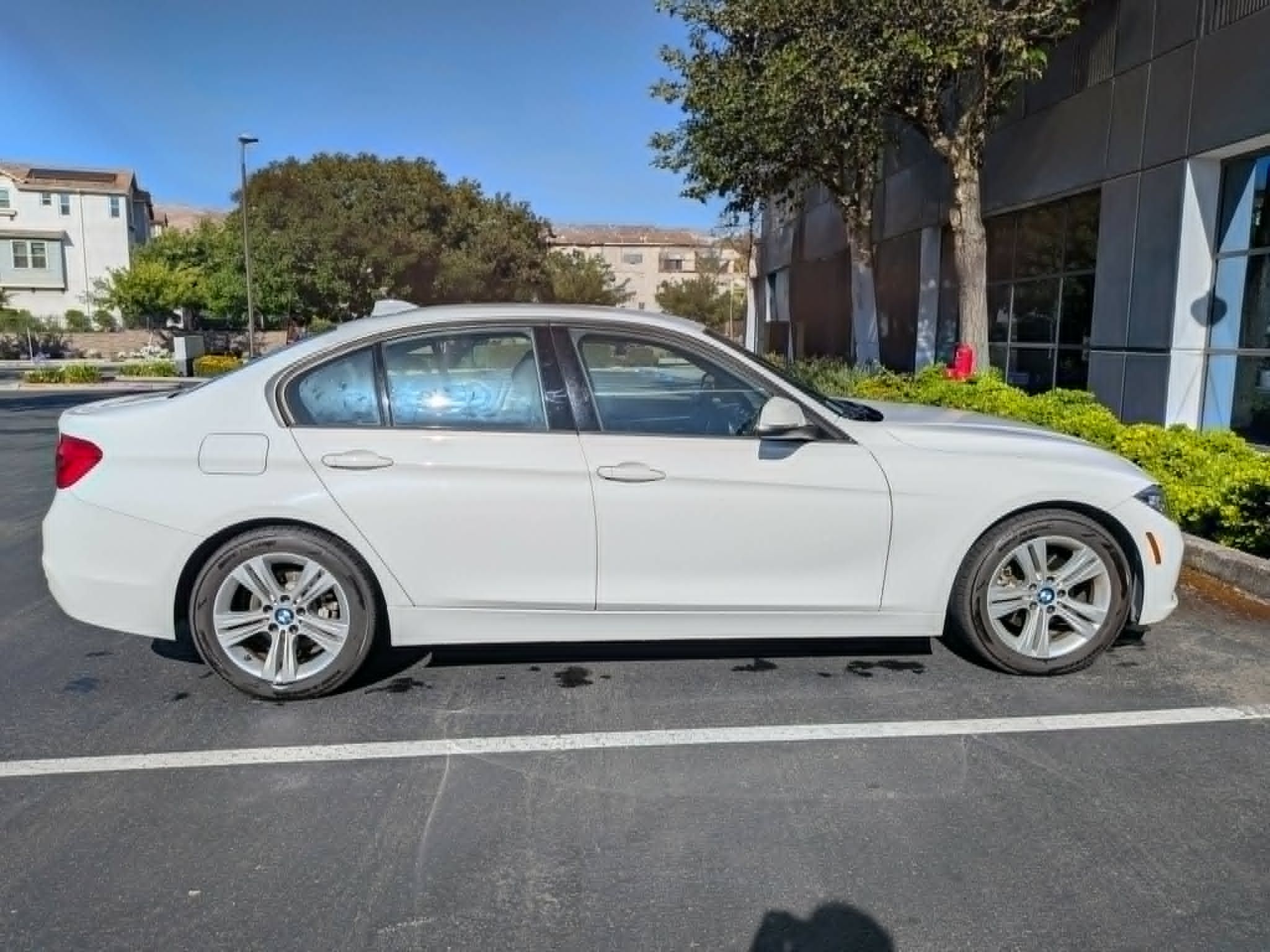 Used 2016 BMW 328i Sedan RWD image 17