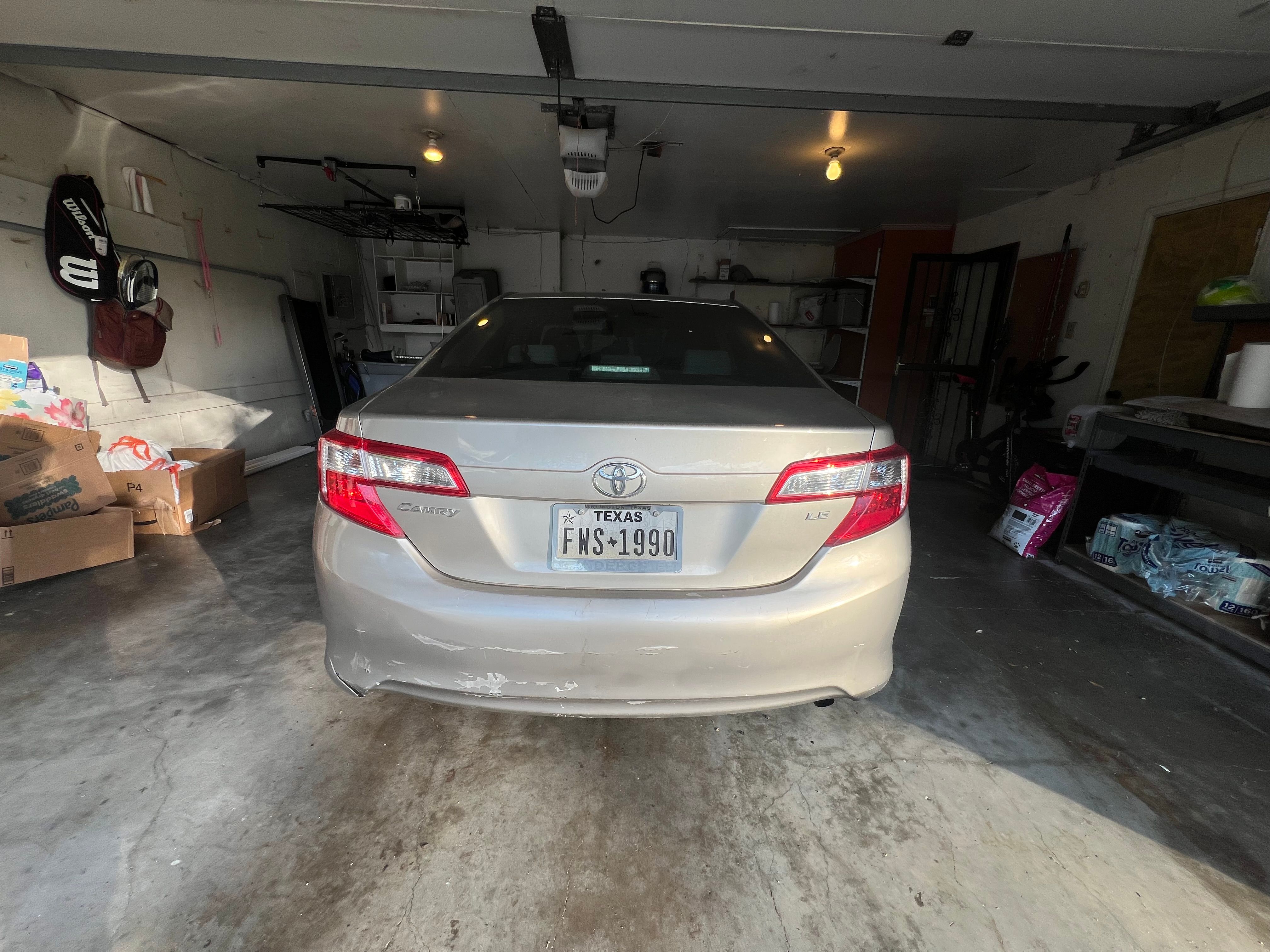 Used 2013 Toyota Camry LE FWD image 2