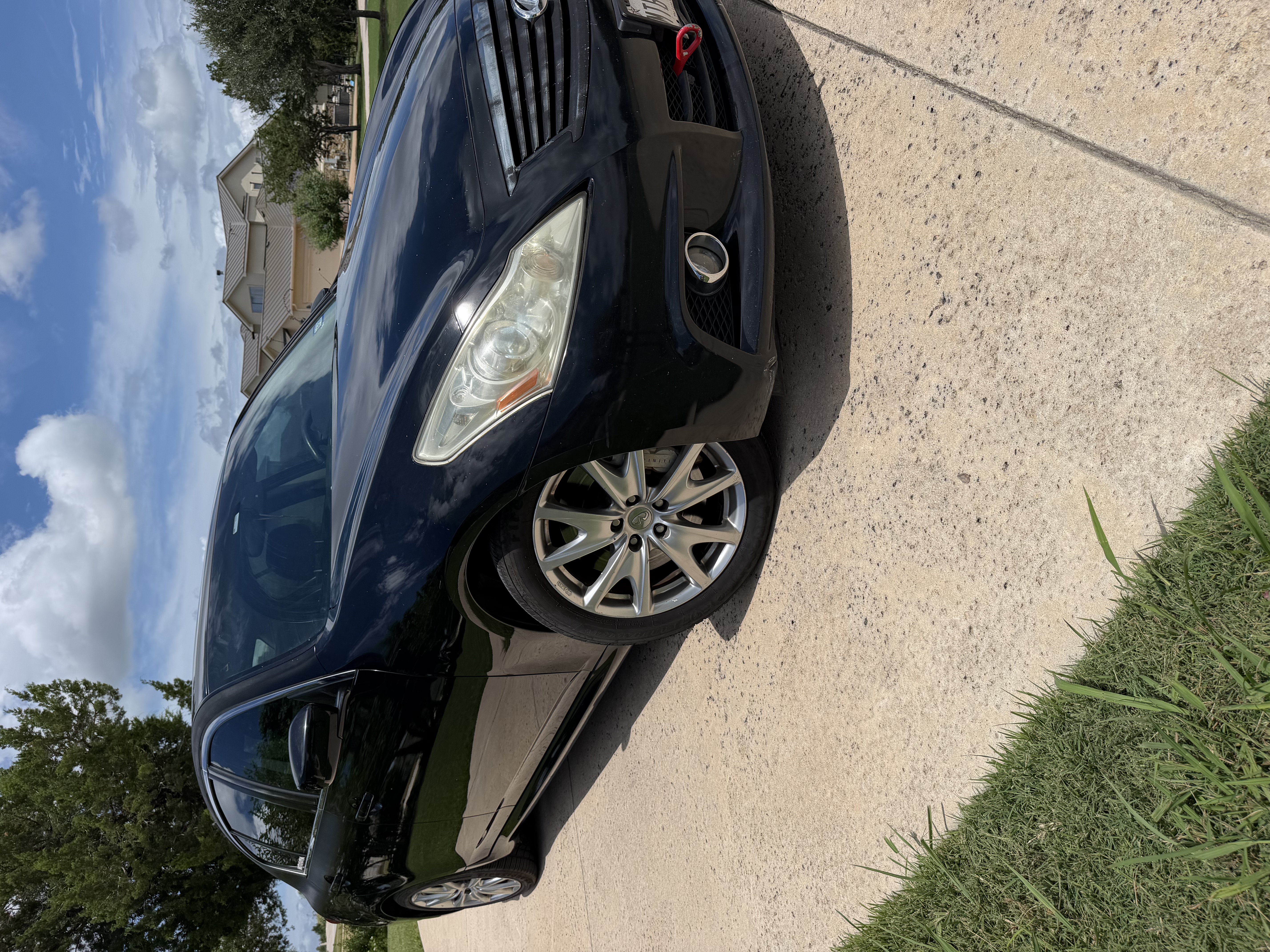 Used 2011 INFINITI G37 Journey w/ Sport Pkg - RWD image 1