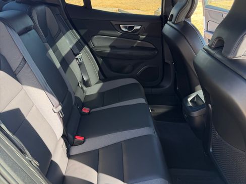 Used 2024 Volvo S60 B5 Plus w/ Climate Package image 15