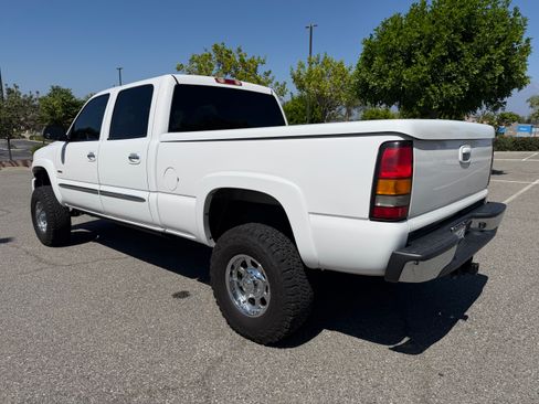 Used 2005 GMC Sierra 2500 SLT w/ Heavy-Duty Power Package RWD image 5