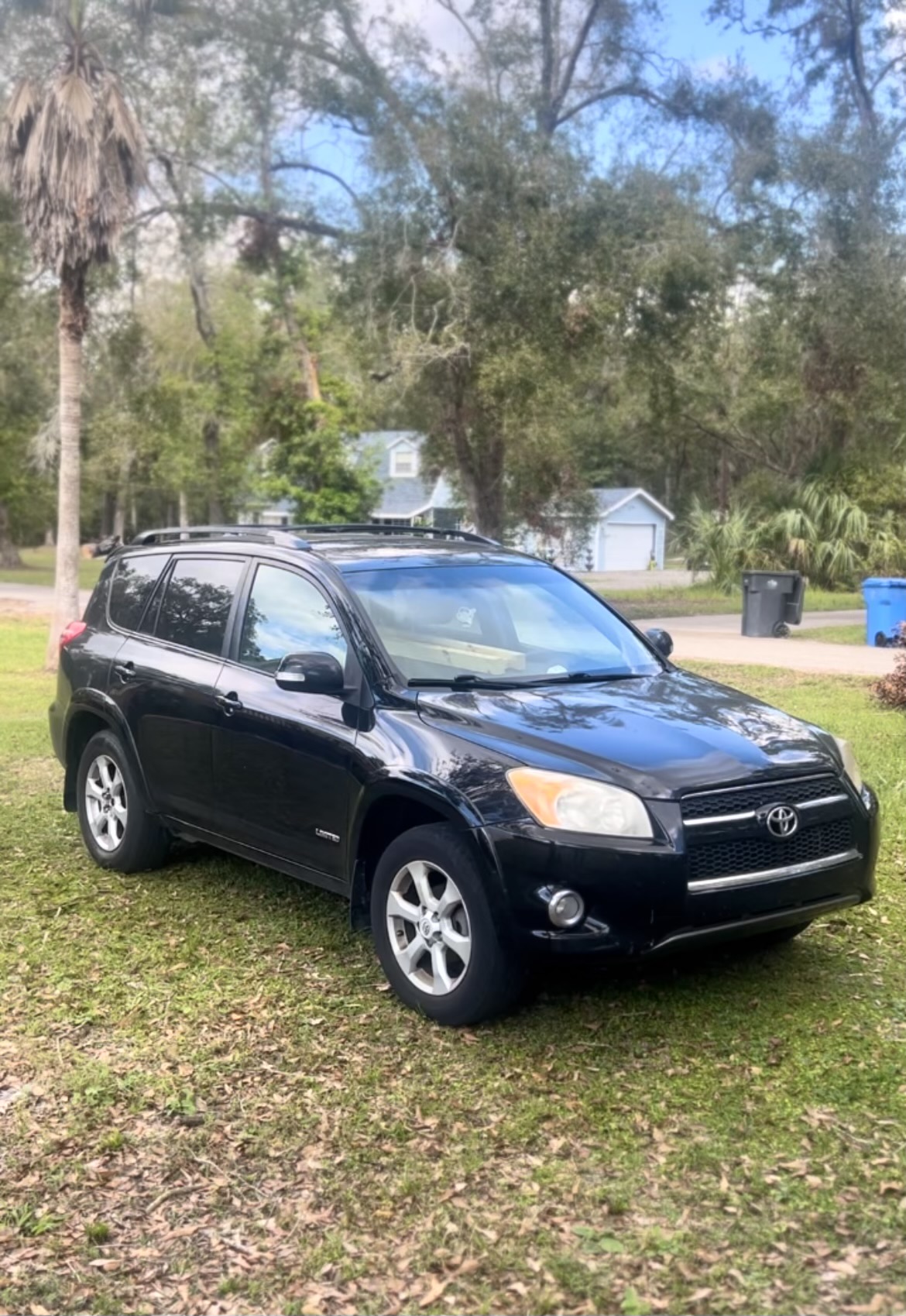 Used 2011 Toyota RAV4 Limited w/ Limited Extra Value Pkg AWD/4WD image 6
