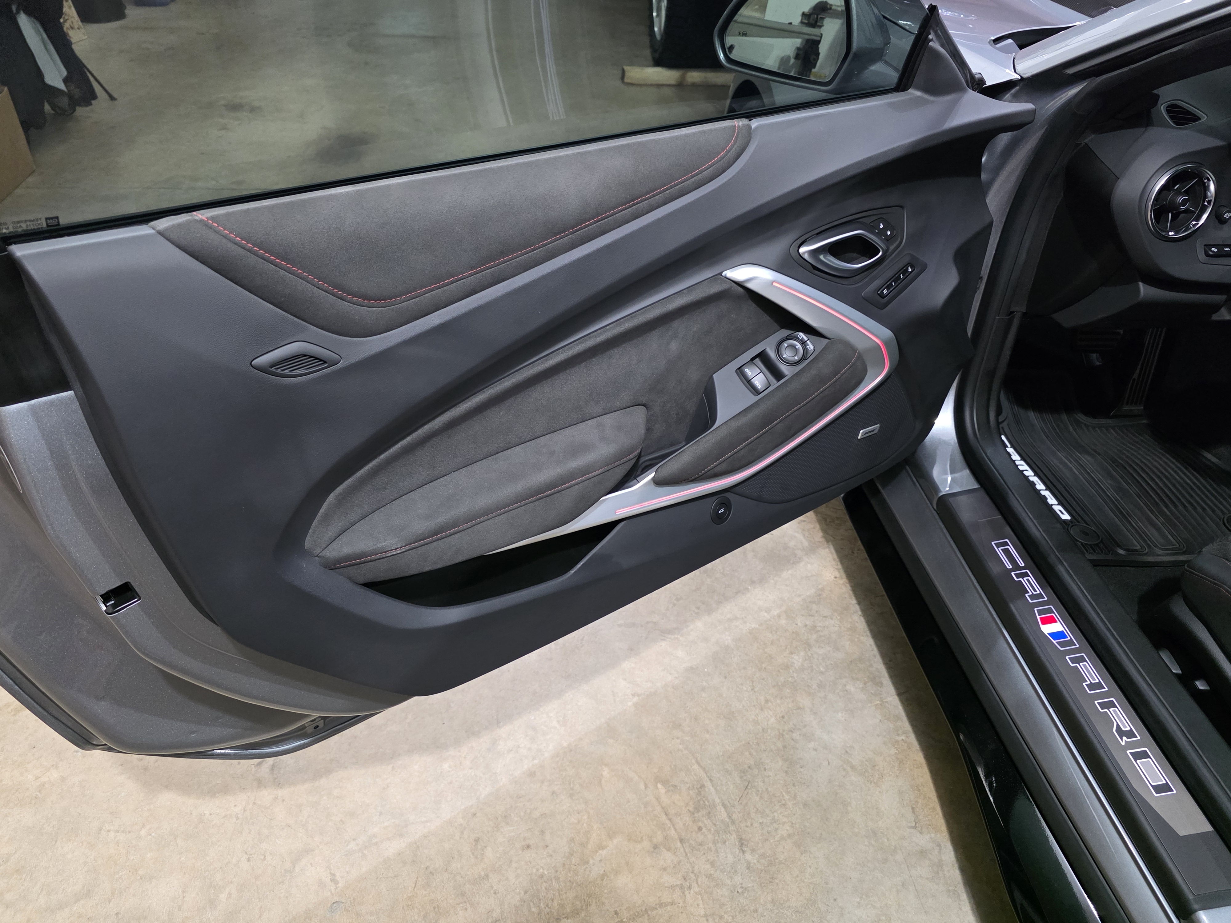 Used 2024 Chevrolet Camaro ZL1 RWD image 15