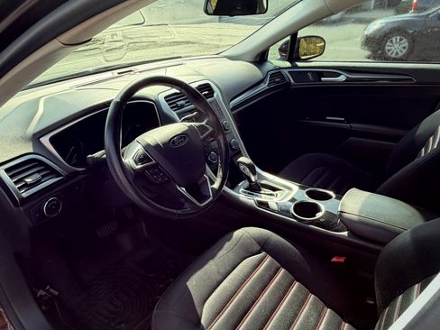 Used 2013 Ford Fusion SE image 6