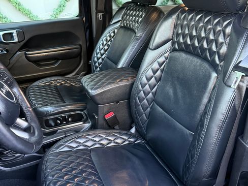 Used 2021 Jeep Wrangler Sport image 8