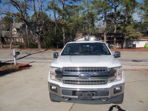 Used 2019 Ford F150 Lariat image 1