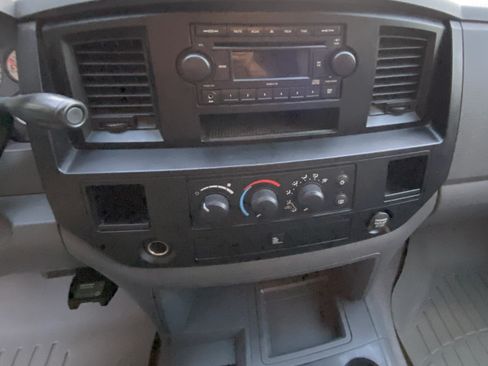 Used 2009 Dodge Ram 2500 Truck SXT image 23