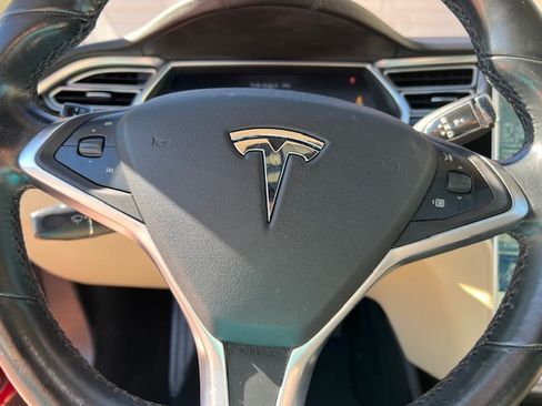 Used 2014 Tesla Model S P85 image 6