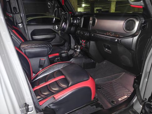 Used 2021 Jeep Wrangler Unlimited Sport w/ Sun And Sound Package AWD/4WD image 5