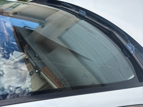 Used 2014 Lexus ES 300h w/ Premium Package w/Bamboo Trim FWD image 14