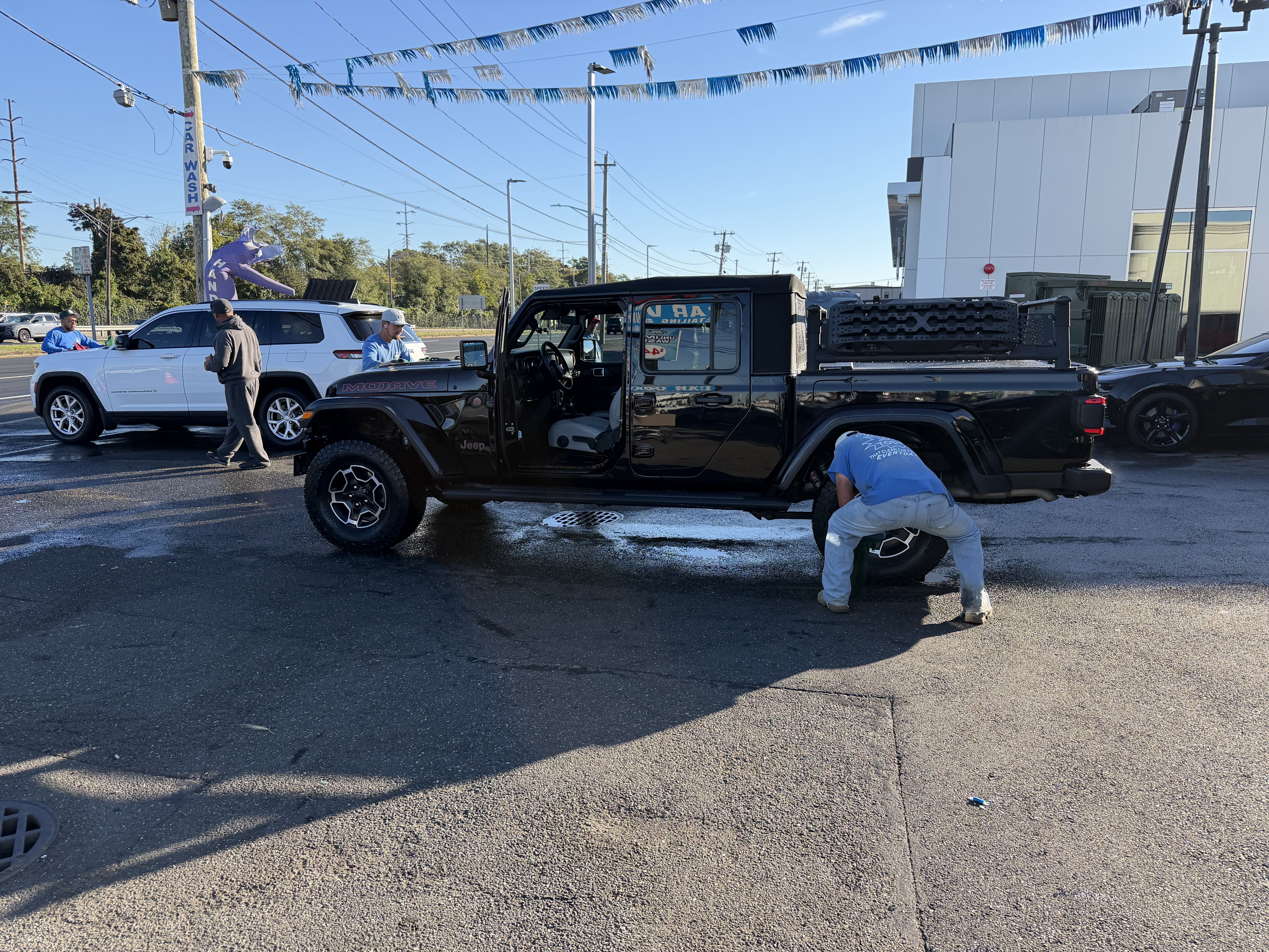 Used 2023 Jeep Gladiator Mojave w/ LED Lighting Group AWD/4WD image 20