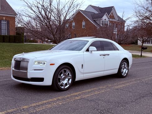 Used 2015 Rolls-Royce Ghost image 4