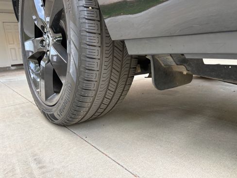 Used 2023 Land Rover Defender 110 image 25