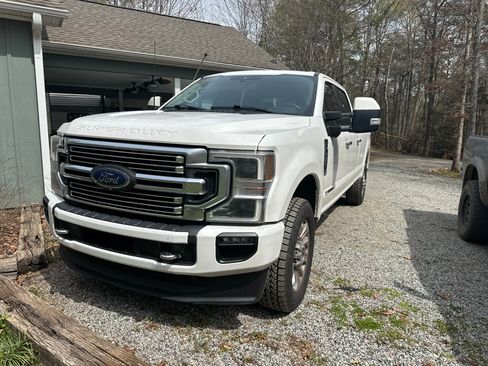 Used 2022 Ford F250 Limited image 12