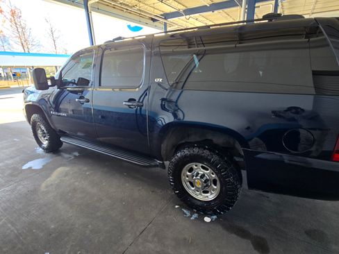 Used 2008 Chevrolet Suburban 2500 LT image 9