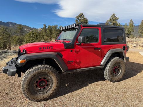 Used 2021 Jeep Wrangler Sport image 2