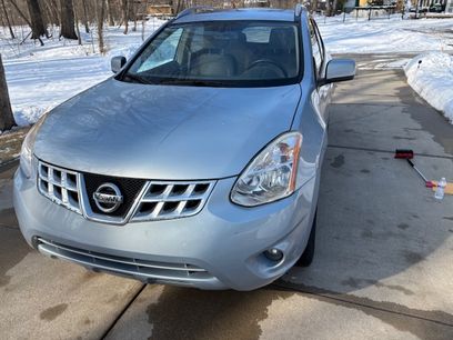 Used 2013 Nissan Rogue SV w/ Premium Pkg