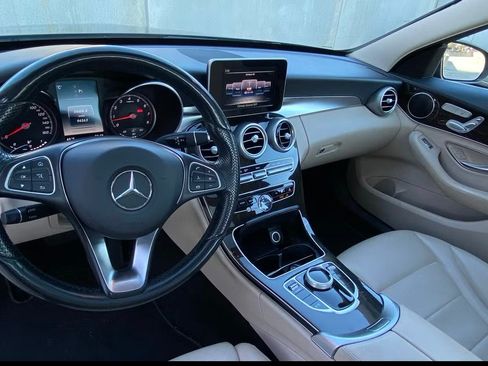 Used 2017 Mercedes-Benz C 300 C 300 4MATIC Sedan 4D image 10