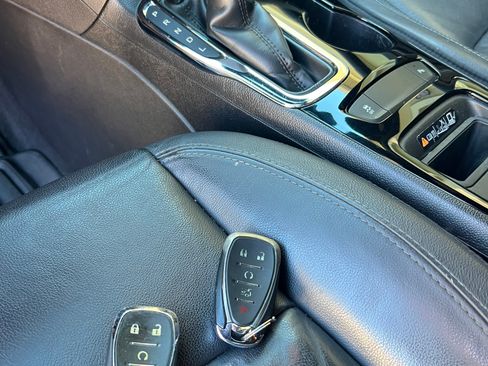 Used 2017 Chevrolet Cruze Premier image 16