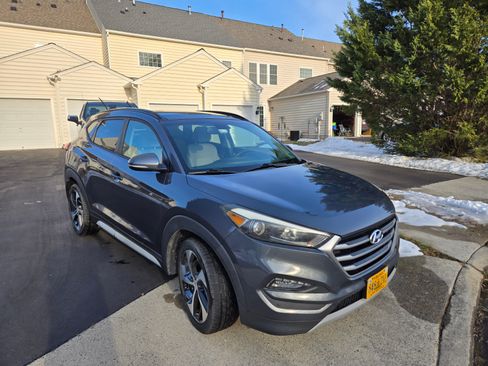 Used 2018 Hyundai Tucson Value image 11