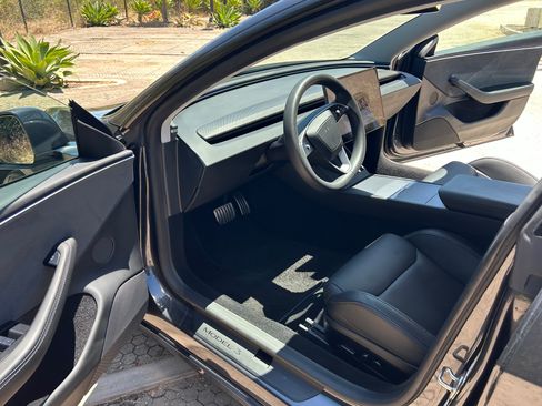 Used 2024 Tesla Model 3 Performance AWD/4WD image 9