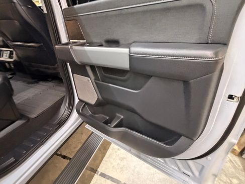 Used 2024 Ford F350 Lariat w/ Lariat Ultimate Package AWD/4WD image 6